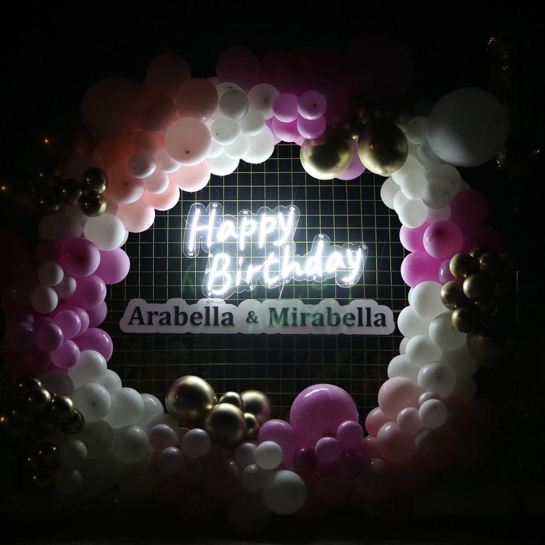 Після розлучення показалися разом. Камалія і Захур влаштували для доньок яскравий день народження (фото)