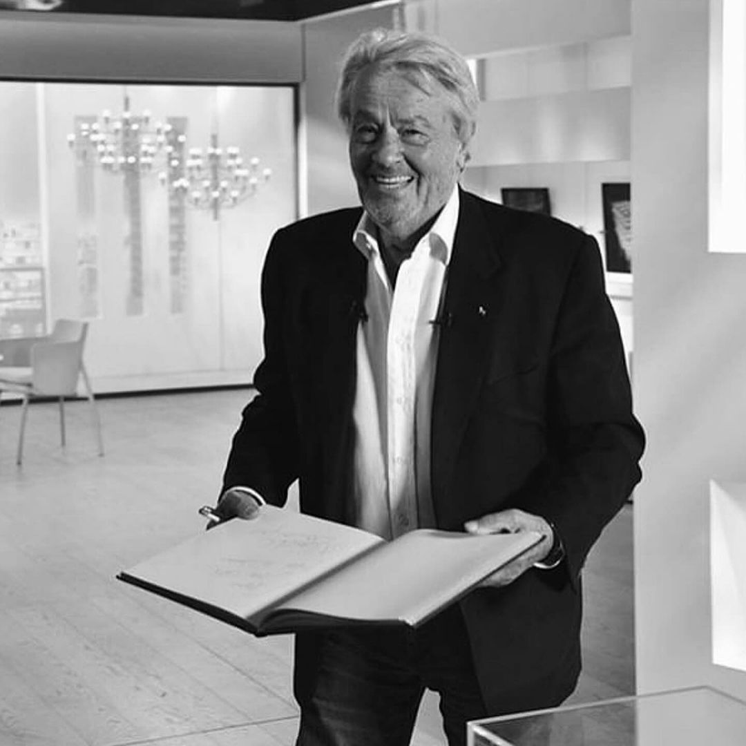 "Буду сумувати за тобою все життя": донька Делона висловилася про життя без батька (фото)