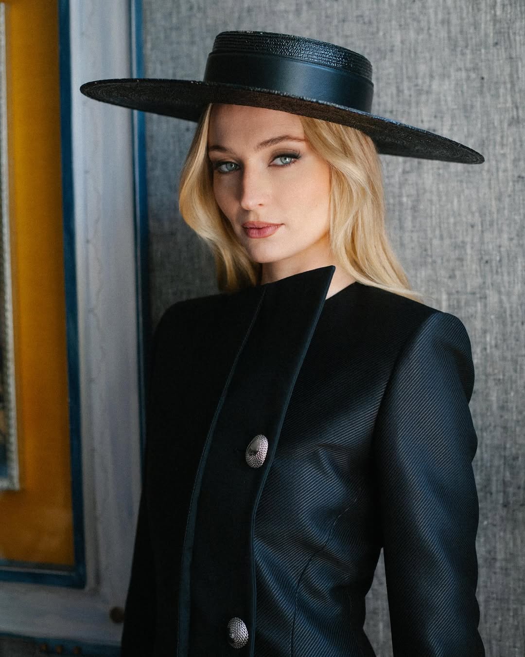 Раян Гослінг, Річард Гір, Том Генкс та інші: хто з голлівудських зірок "втік" з США і чому