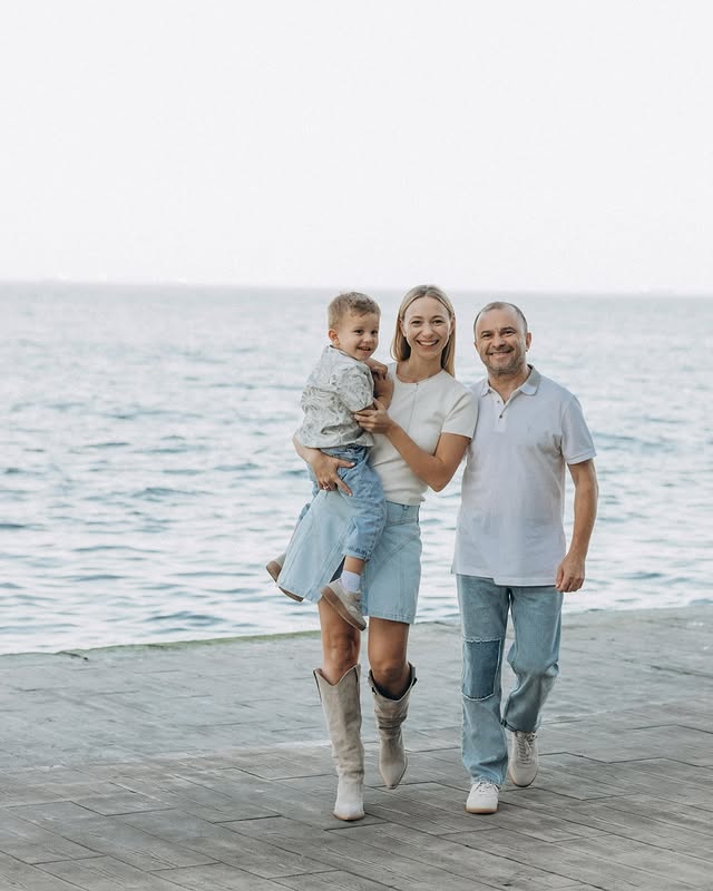 Віктор Павлік показався на відпочинку з молодою дружиною: "Любов мого життя"