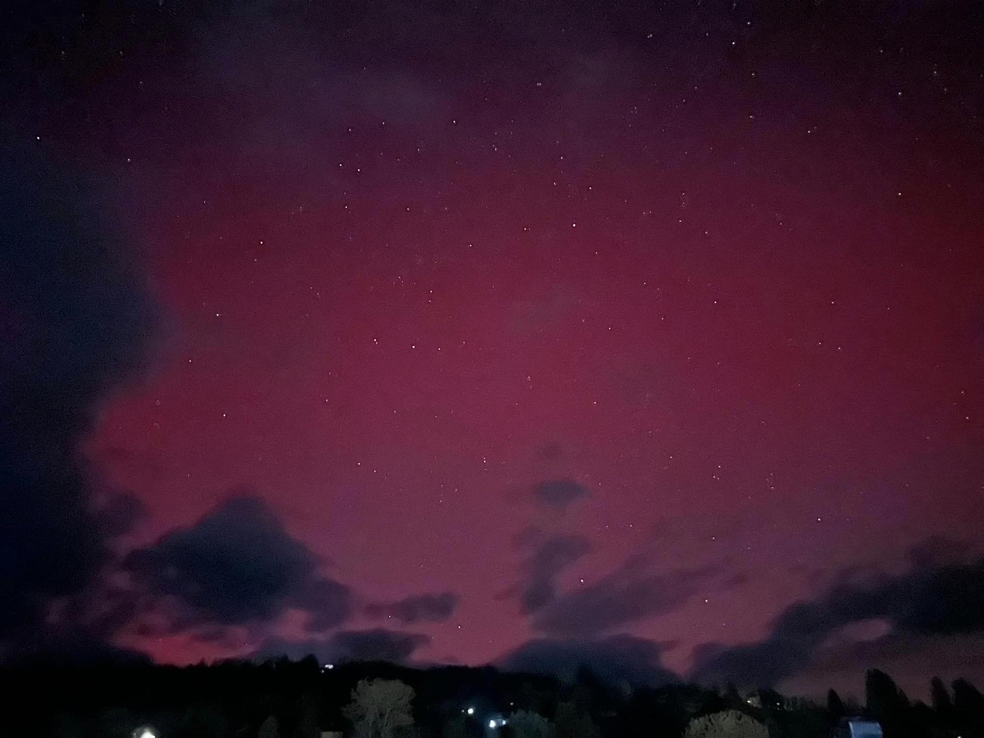 Над Україною з'явилось полярне сяйво. Коли ще можна буде побачити унікальне явище