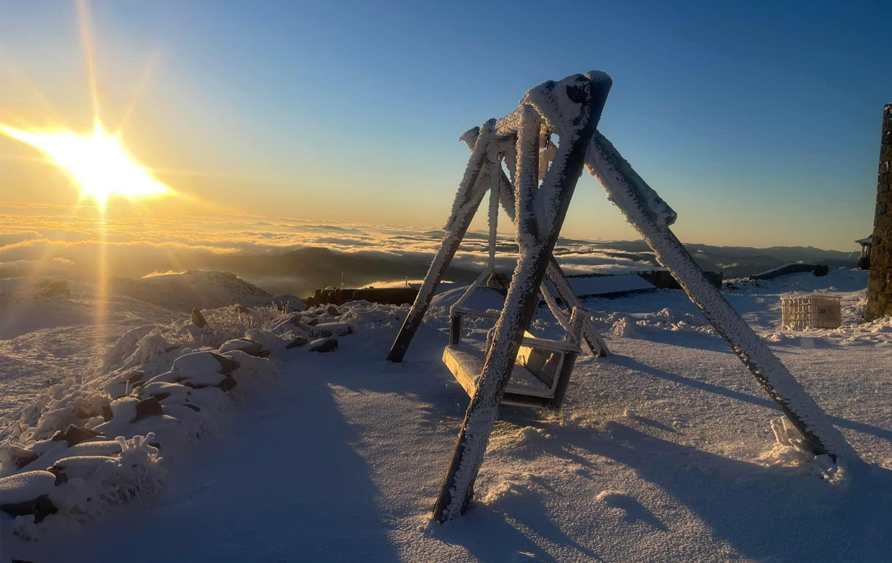 Мороз і сонце: на горі Піп Іван температура знизилася до -8 (фото)