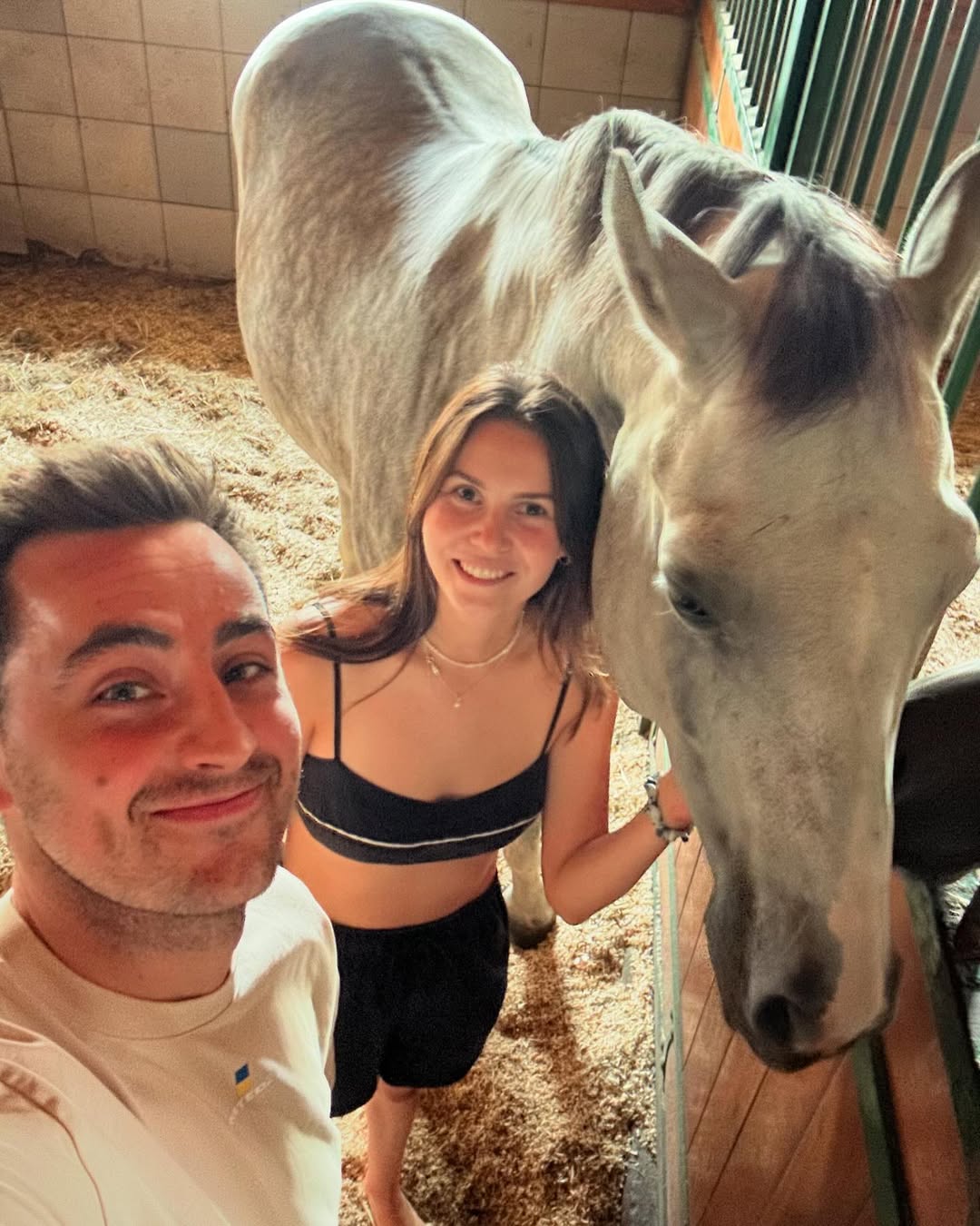 Зірка "Ліги сміху" оголосив про заручини з коханою