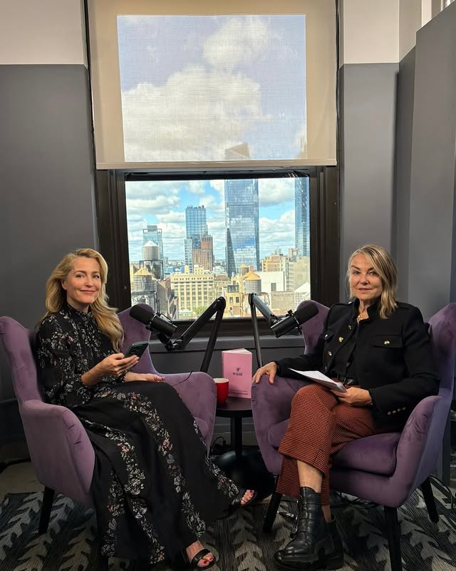 Як сьогодні виглядає Джилліан Андерсон - зірка "Секретних матеріалів", яка підтримує Україну