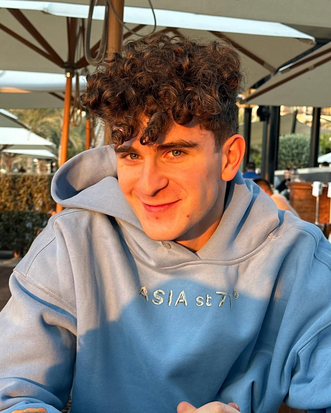 Популярний TikTok-блогер з України, який отримав паспорт РФ, одружився з росіянкою