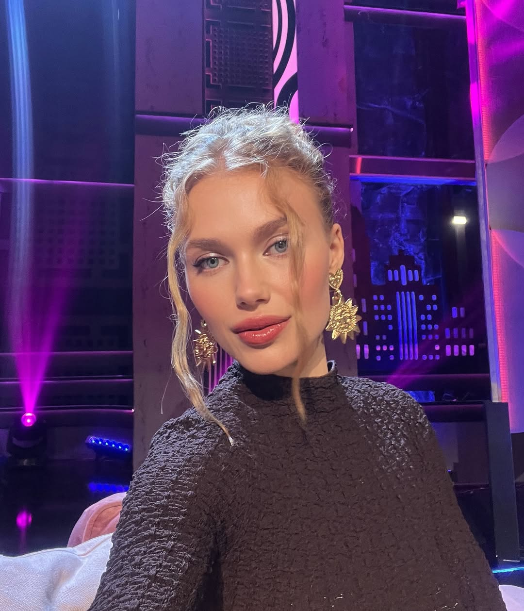 Фіналістка "Холостяка" відповіла на звинувачення, що вона приховує свого батька-депутата