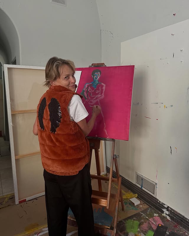 Как сегодня выглядит Шэрон Стоун, которая после съемок в "Основном инстинкте" стала "самой горячей" звездой Голливуда