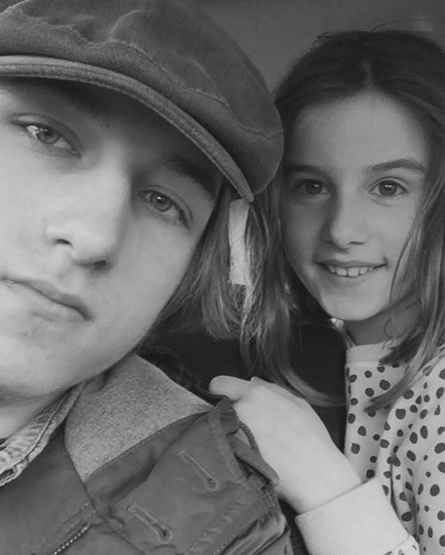 Алан Бадоєв показав рідкісні фото своєї родини