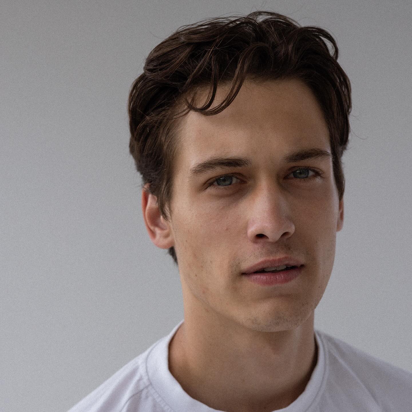 Син В'ячеслава Довженка висловився про наречену батька і вітчима: "Були ревнощі"