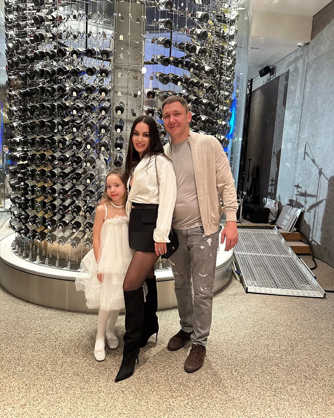 Алхім "злила" у мережу фото свого одруженого екс-коханця: хто він та як відреагувала його дружина