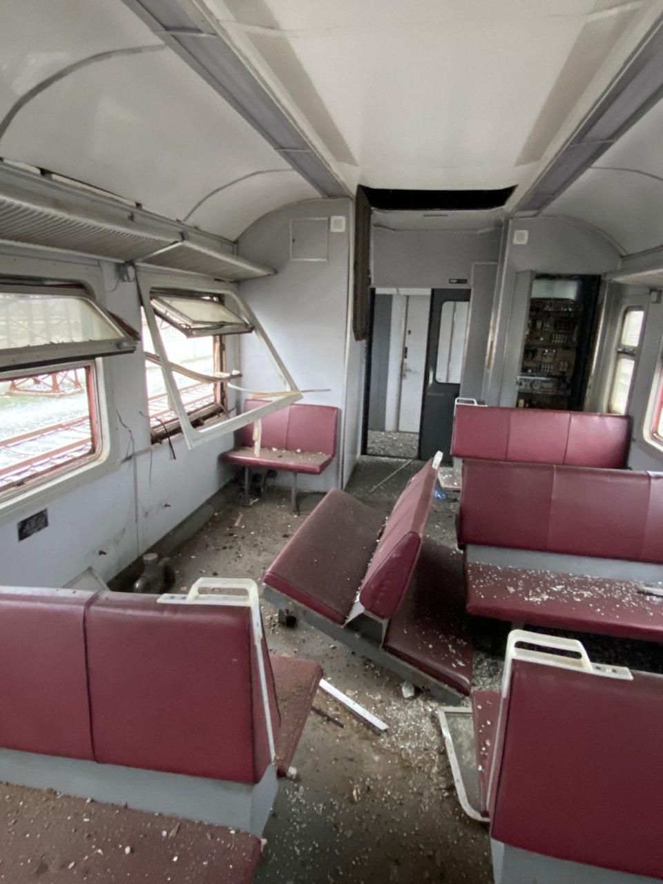 З'явилось фото наслідків удару РФ по залізниці у Дніпропетровській області