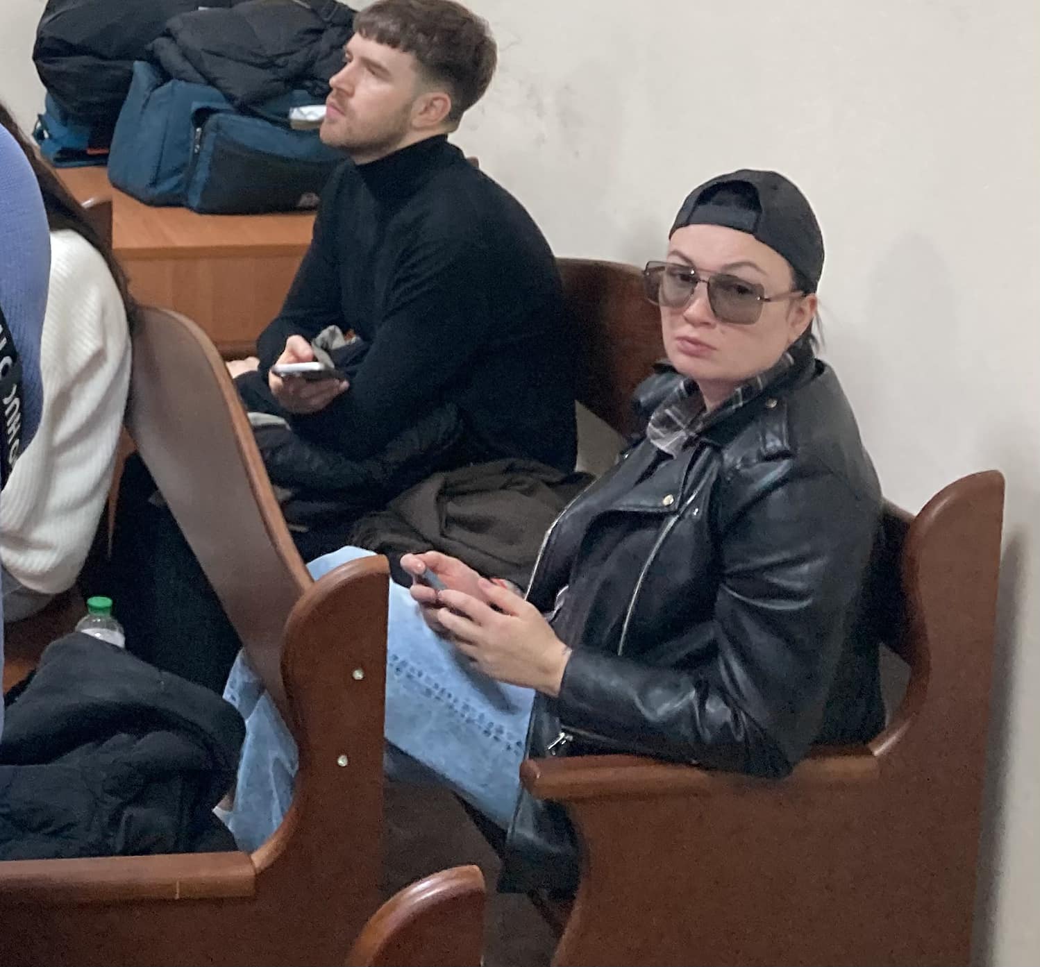 "Может, у нее биполярка?" Известная певица засветилась на суде над Максом Назаровым