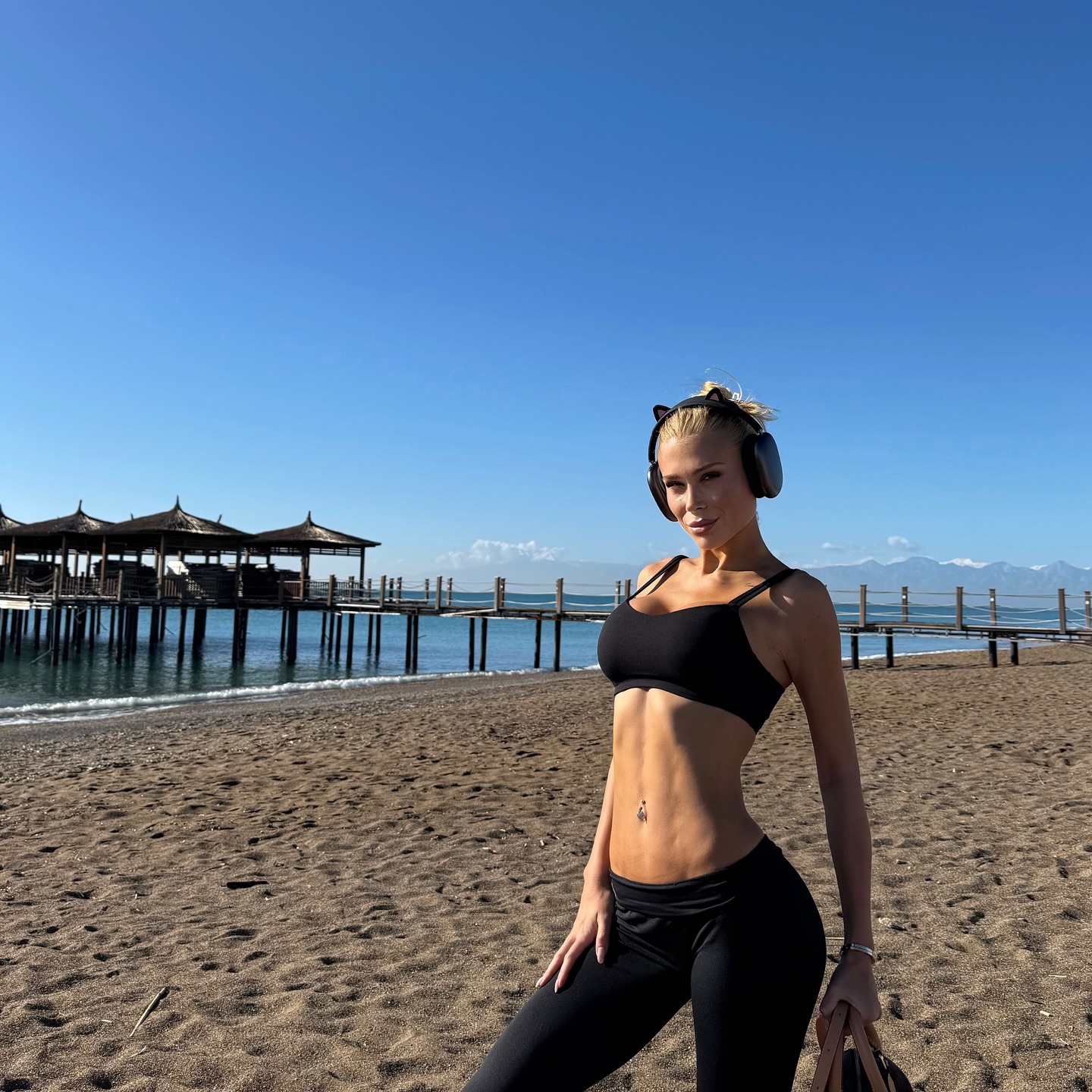 "Була жертвою булінгу". Дружина відомого футболіста зізналася, як поборола комплекси