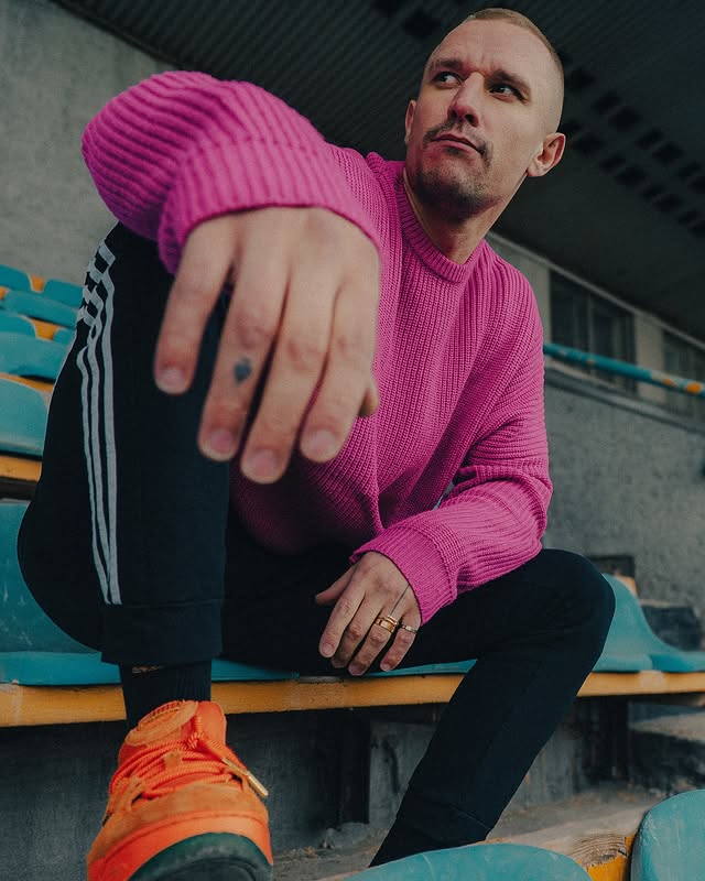 Зірка українських серіалів здивував зміною образу на тлі чуток про розрив з обраницею: "Нова реальність"