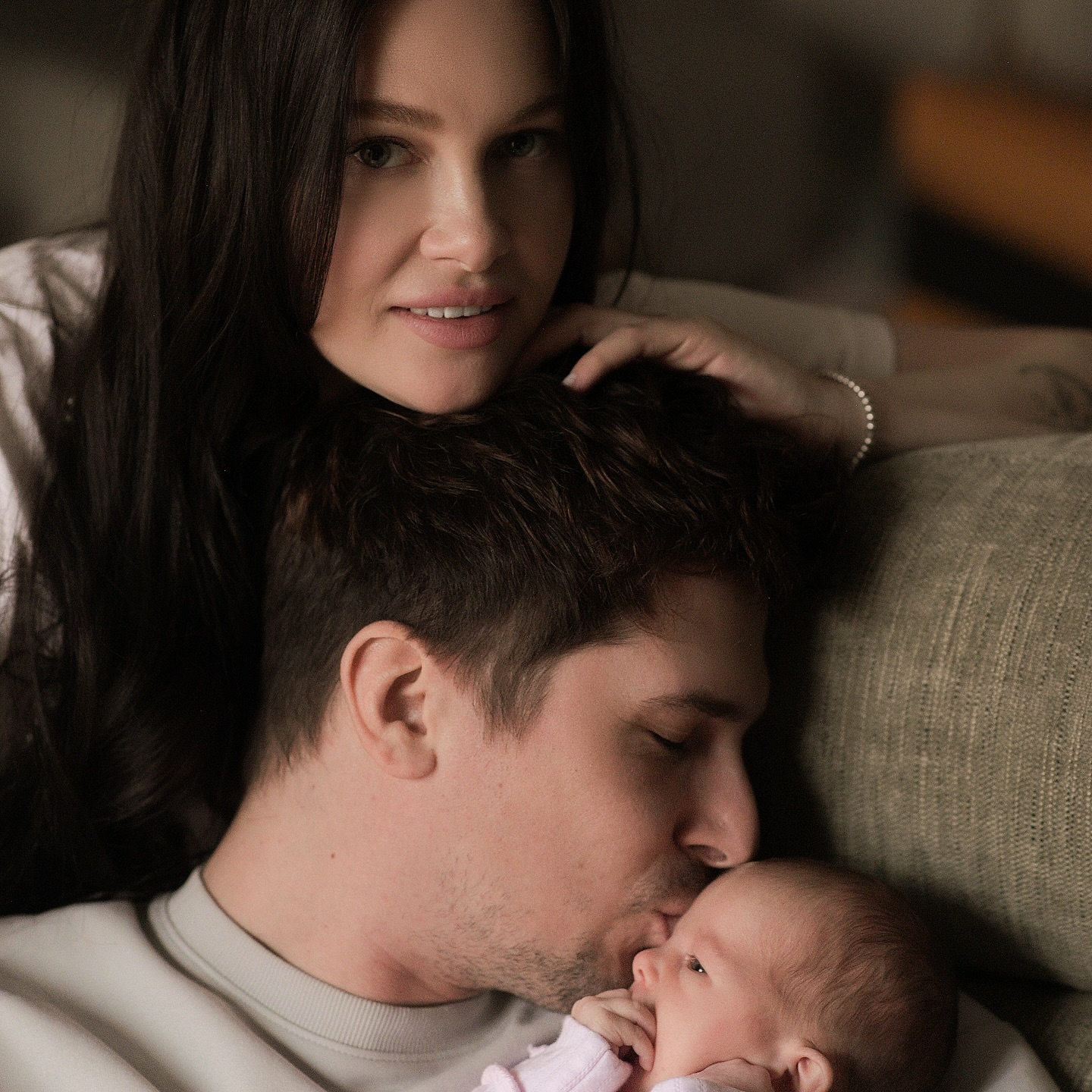 Позитив і Юлія Сахневич обрали хрещеного батька для донечки: ним став ведучий-військовий