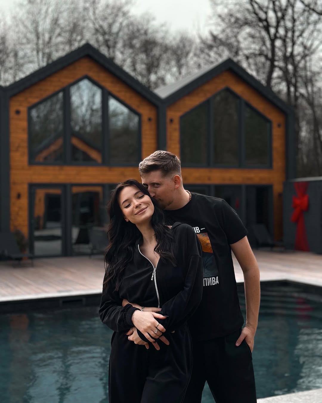 Вася Харізма вперше розповів про свою кохану Яну, яка "має ідеальну фігуру" (фото)