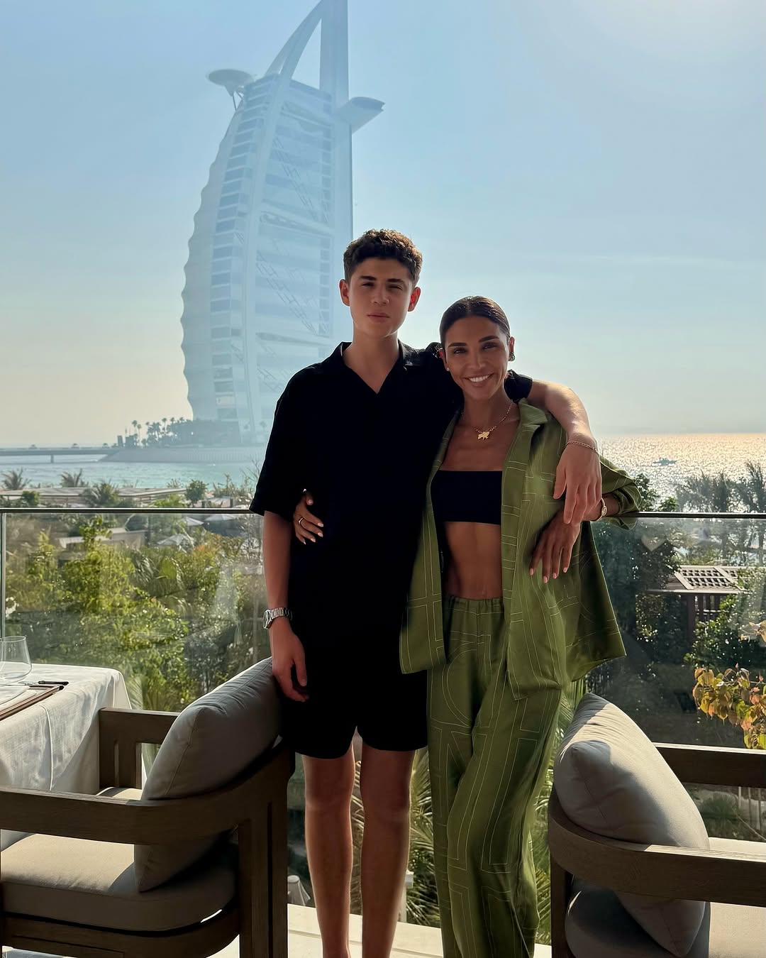 "Духовний гангстер": як зараз живе та чим займається екс-"ВІА Гра" Санта Дімопулос (фото)