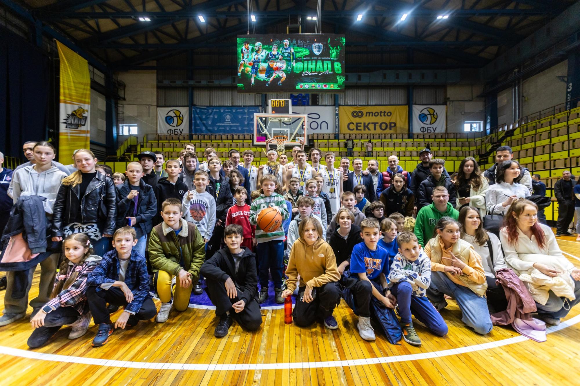 Баскетбольний клуб "Харківські Соколи" за підтримки компанії "Здоров’я" виборов кубок Вищої ліги