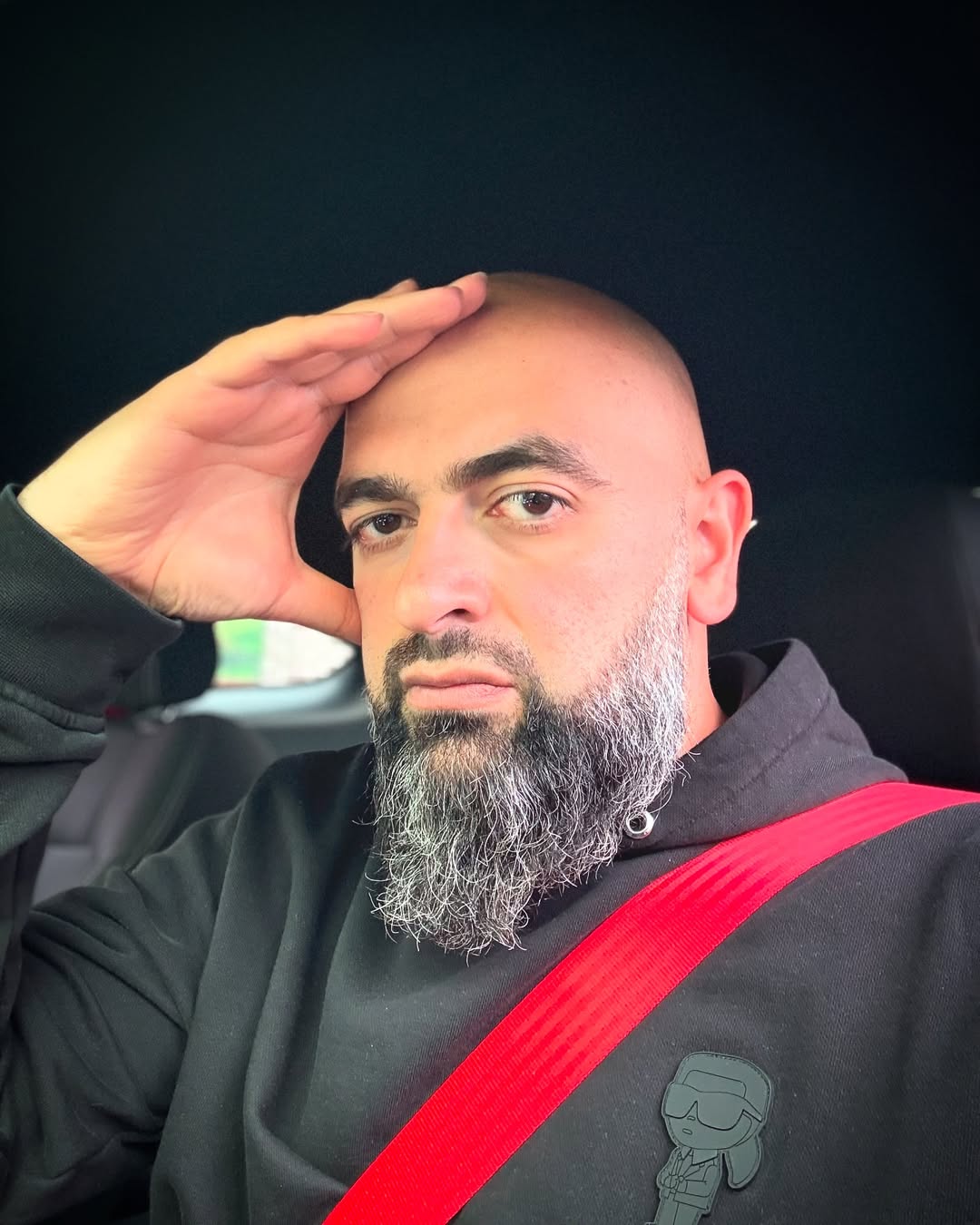 "Я там побував і не хочу": відомий співак пояснив, чому не повернувся на службу після ТрО