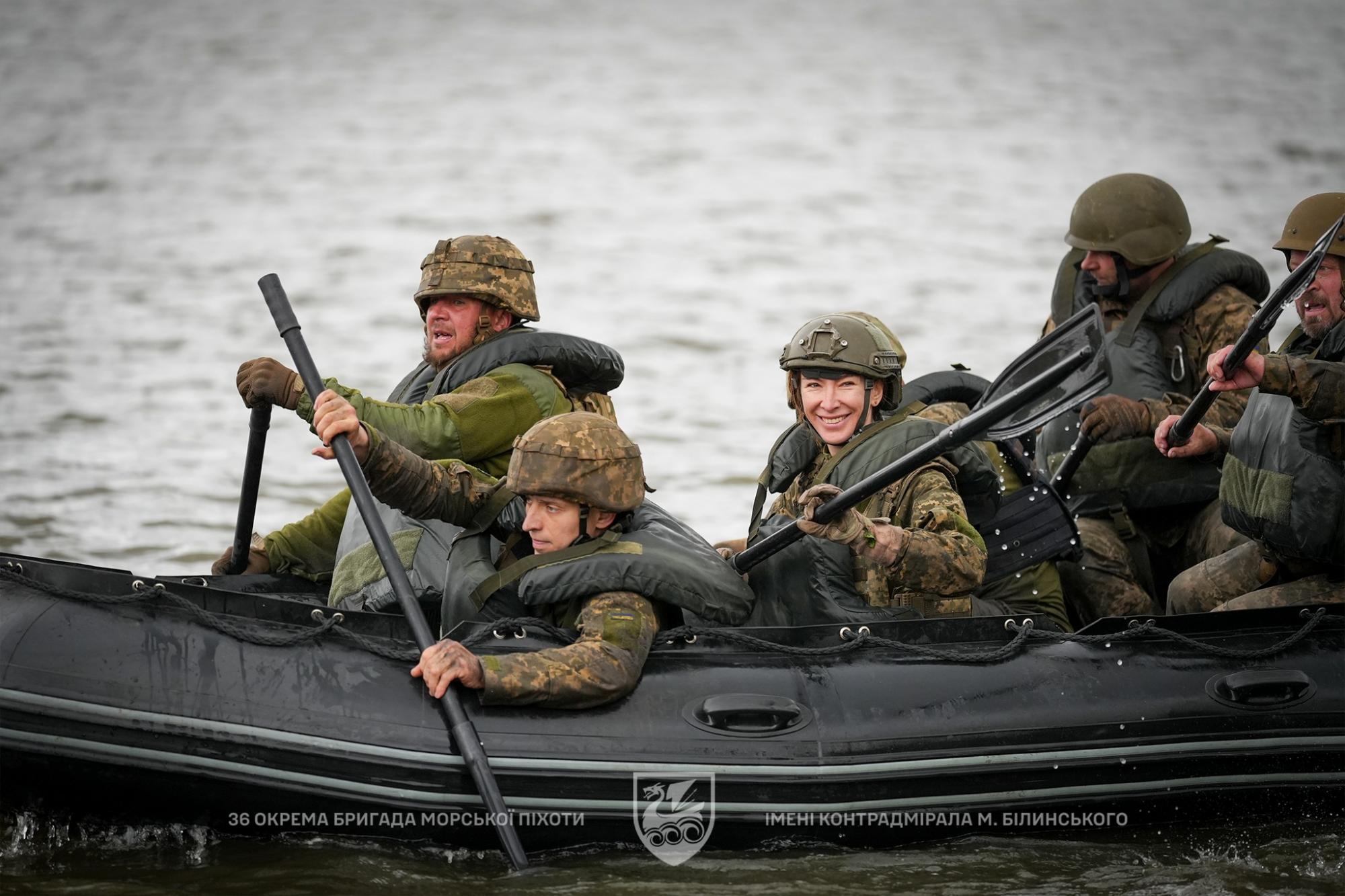Герої на воді, землі та в небі. В Україні відзначають День морської піхоти