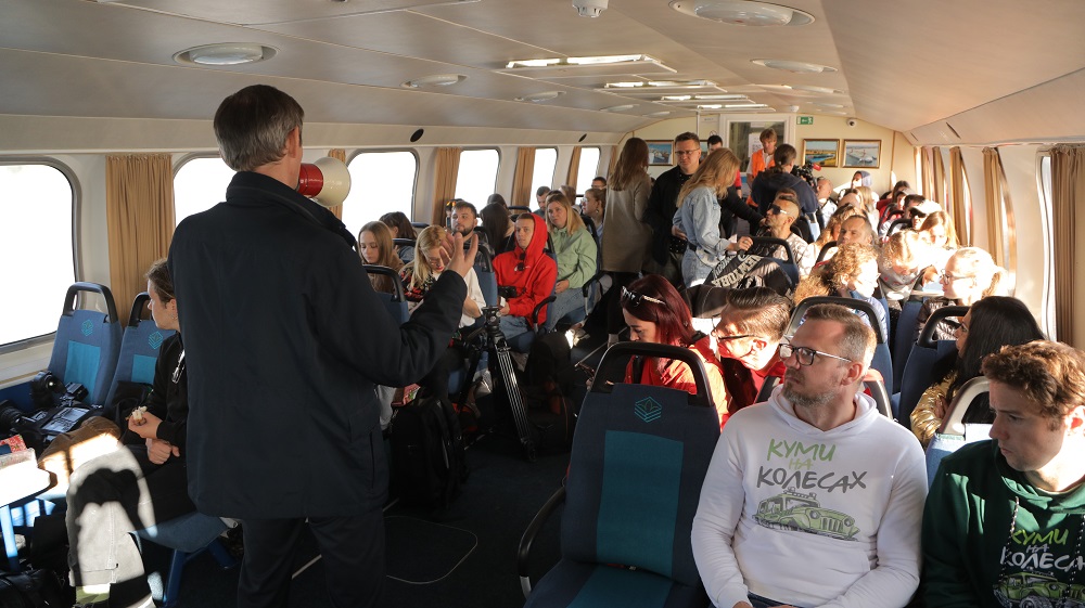 Полюбоваться природой и прикоснуться к истории: каким будет маршрут из Киева в Канев на теплоходе