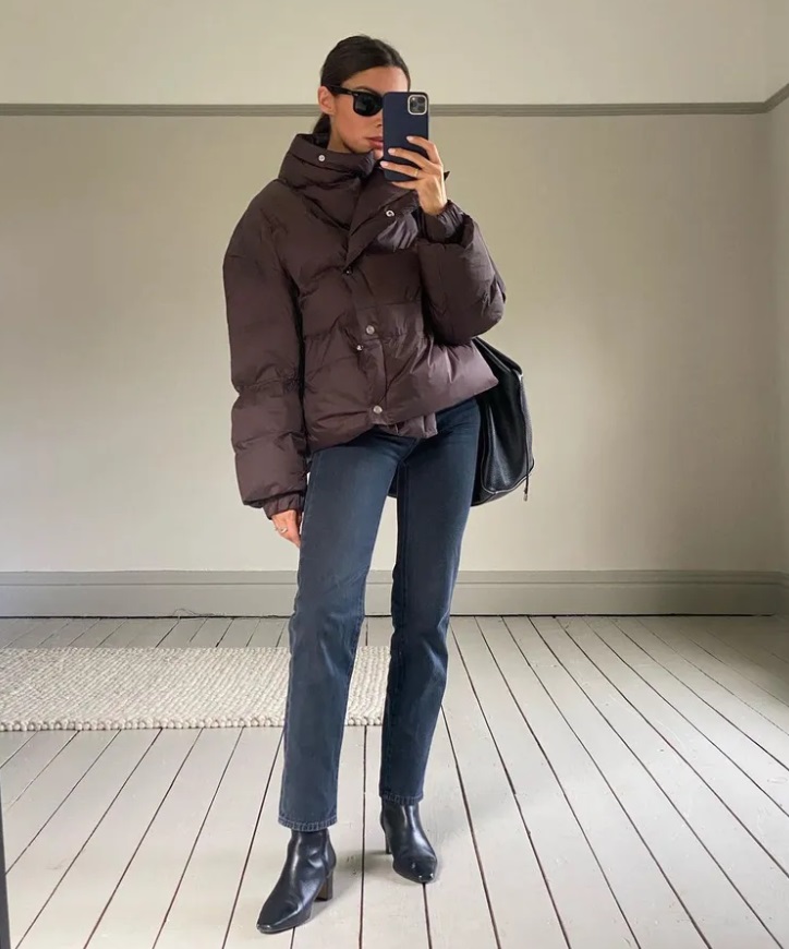 Короткий пуховик та шкіряні брюки: модні блогери показали головні тренди 2024 року