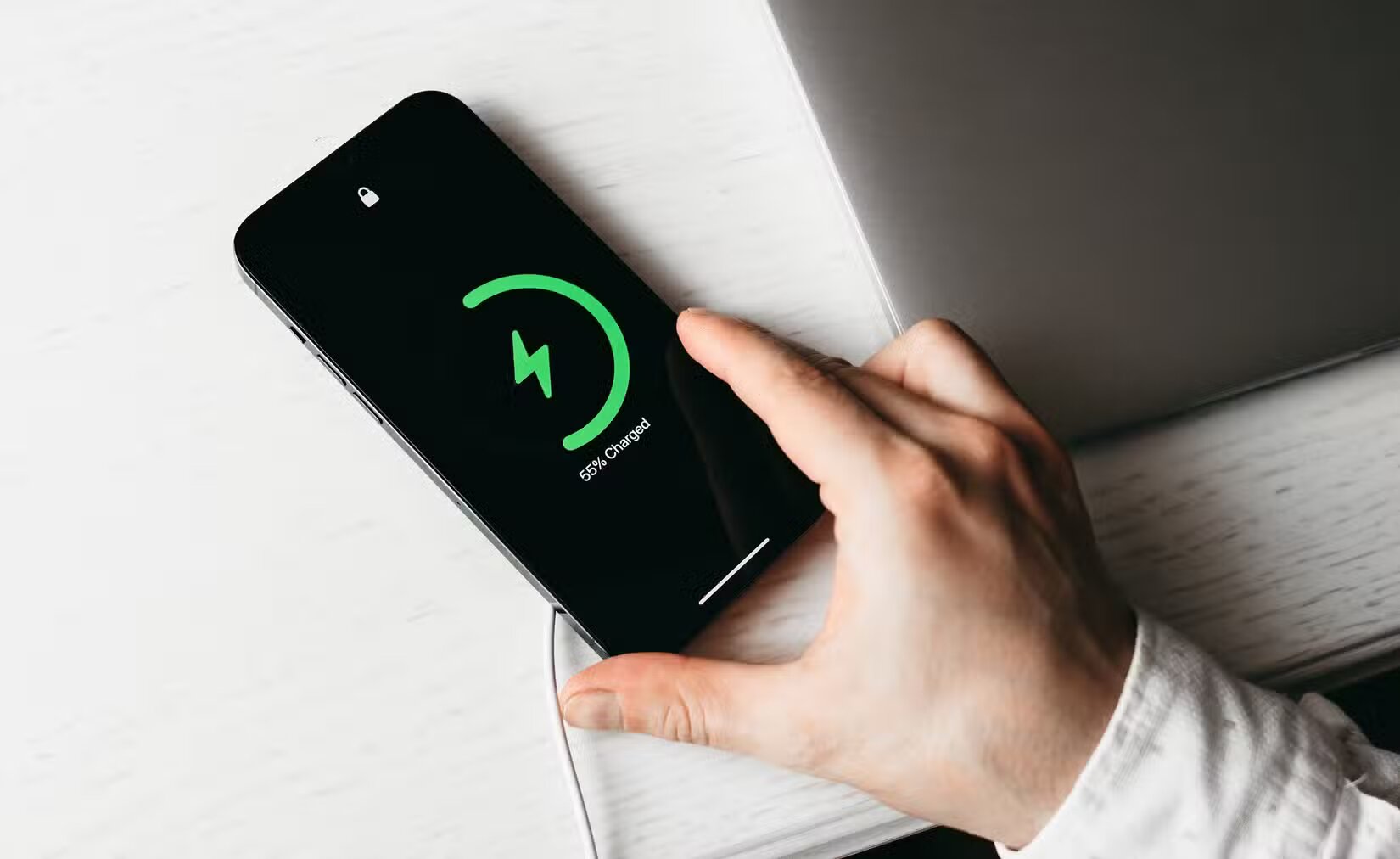 10 міфів про зарядку iPhone, яким давно пора перестати вірити