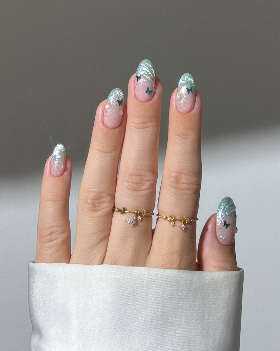 Метелики на нігтях - найгарячіший весняний тренд манікюру, який підкорює модниць у всьому світі