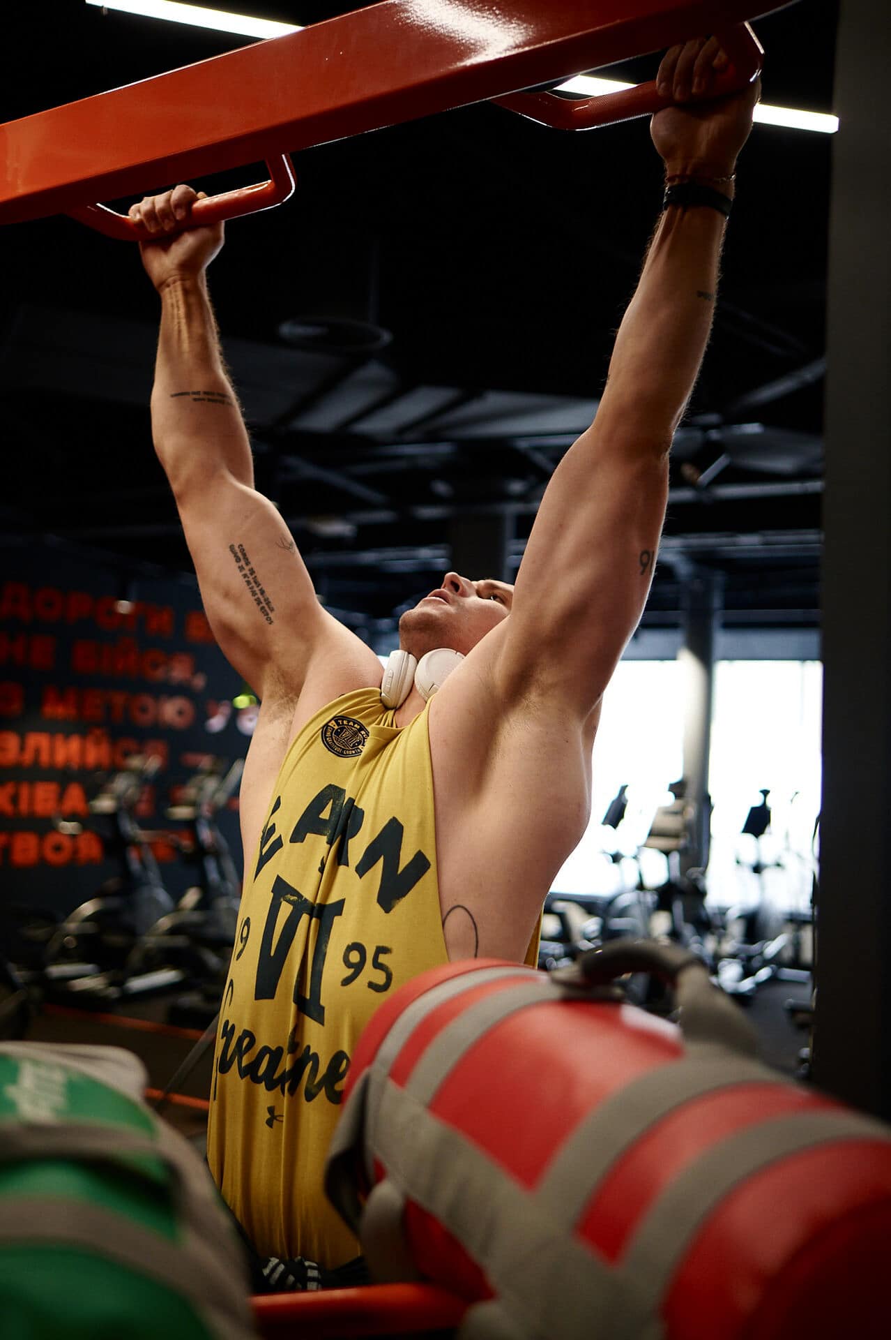 Ось вам і Кайдаш! 10 спекотних фото Тараса Цимбалюка, який шукатиме любов на "Холостяку"