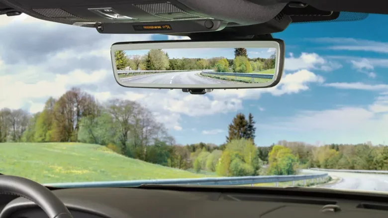 Як перетворити свій автомобіль на преміум-клас: 13 корисних гаджетів