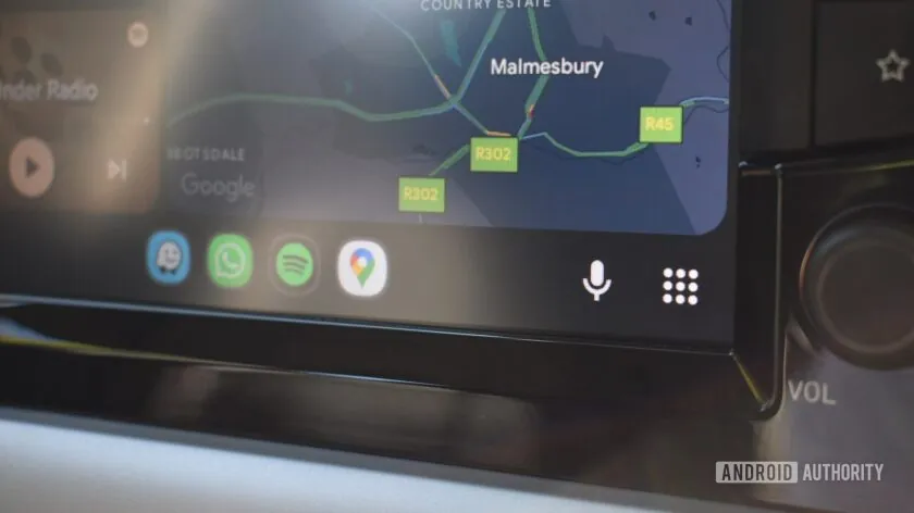 6 критических недостатков Android Auto, которые раздражают водителей