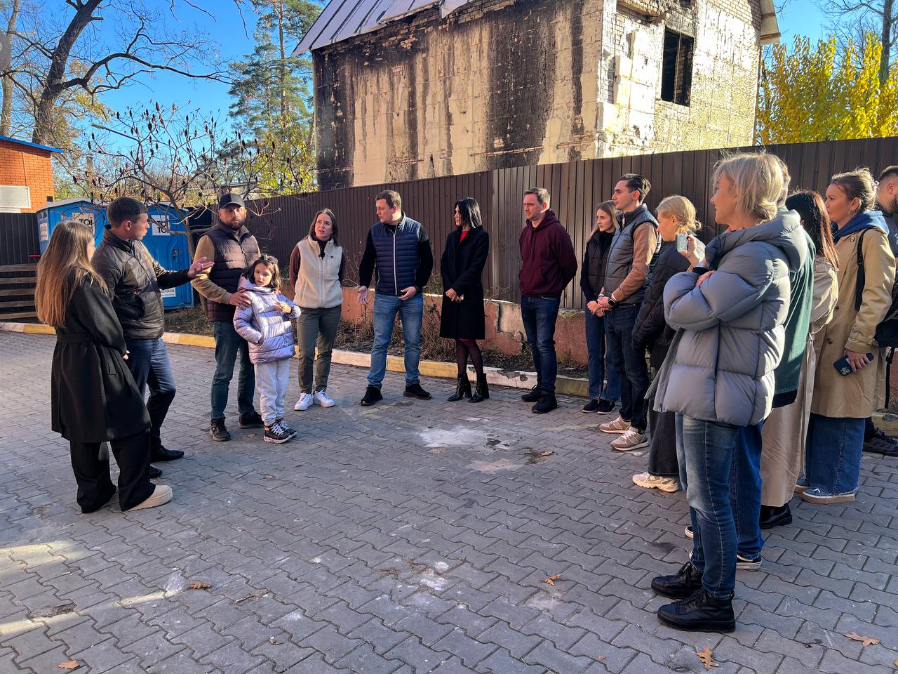 Украинская звезда тенниса Элина Свитолина посетила Ирпень. Помогала собирать средства