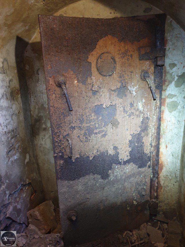 Українцям показали, як виглядає бомбосховище часів Другої світової війни у центрі Львова