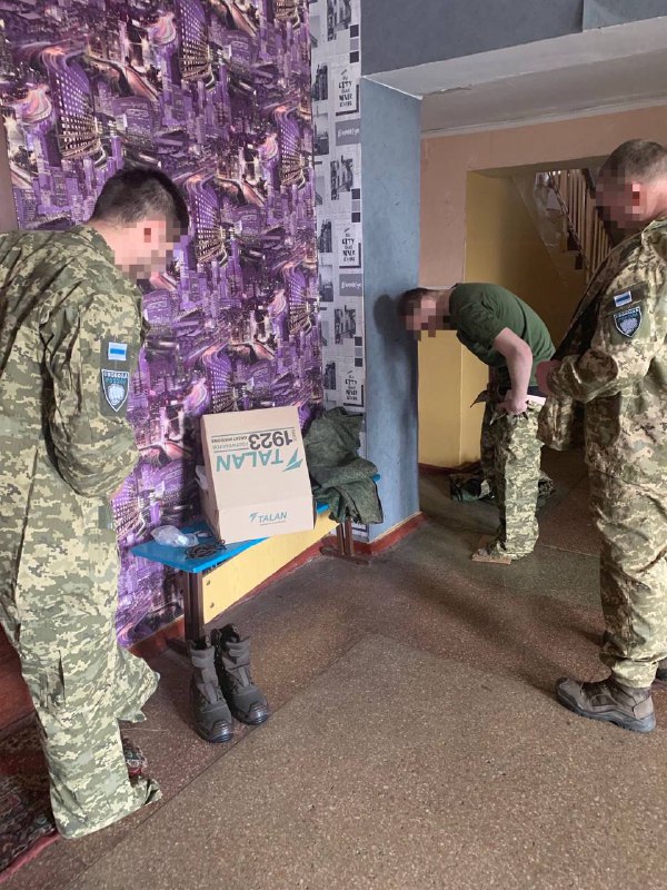 Легион" Свобода России", воюющий за Украину, получил собственные шевроны и форму (фото)