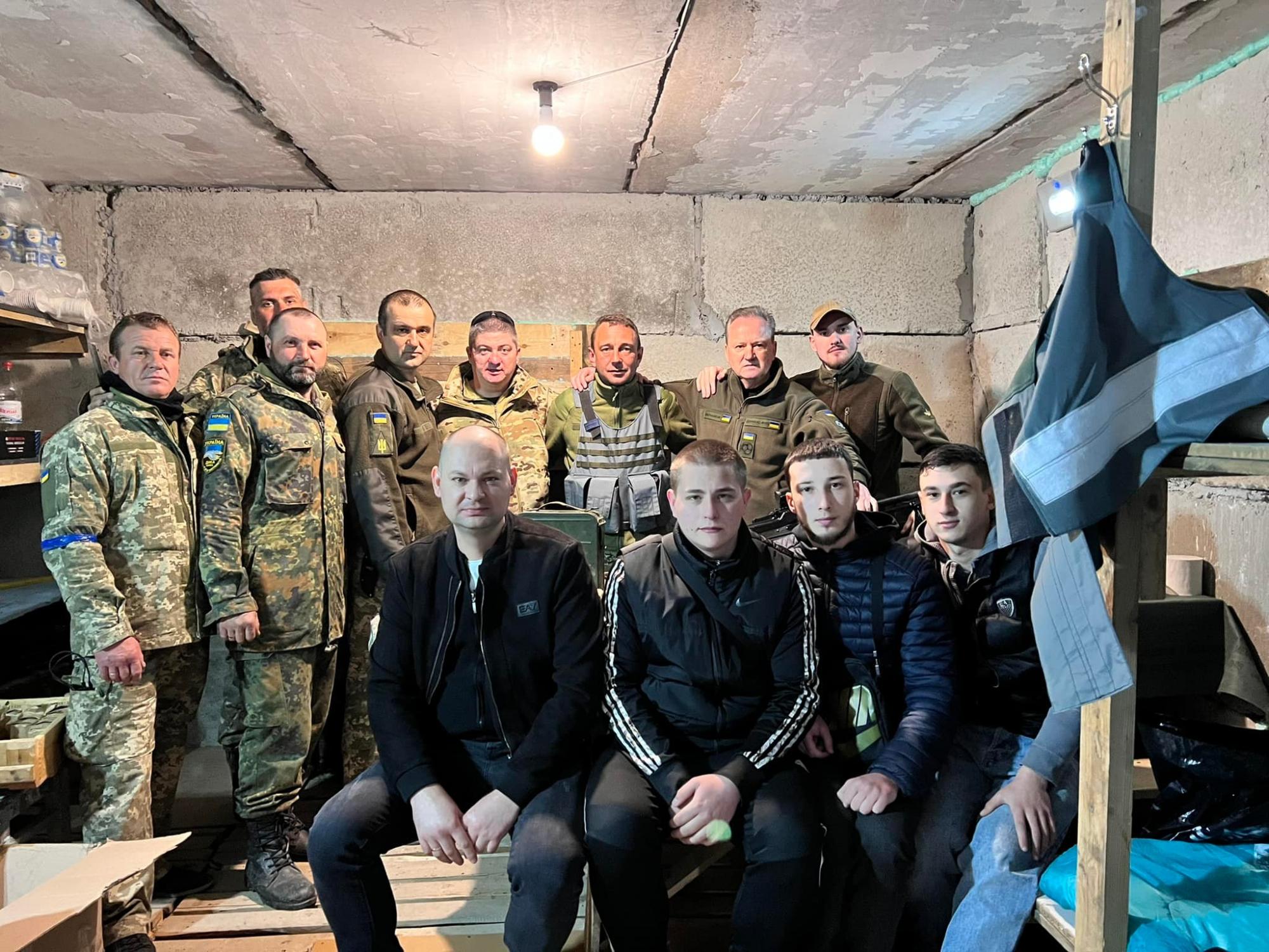 61-летний легендарный футболист взял в руки автомат и пошел защищать Украину (фото)