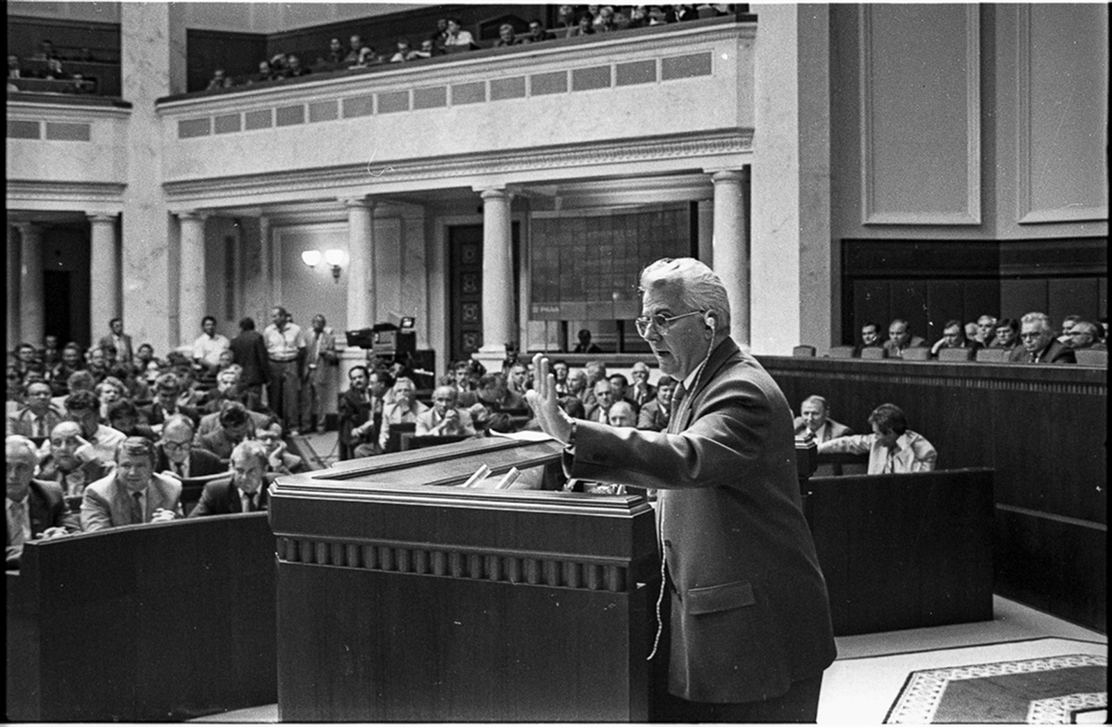 "Маємо те, що маємо": найвлучніші цитати, архівні фото і останнє інтерв'ю Леоніда Кравчука