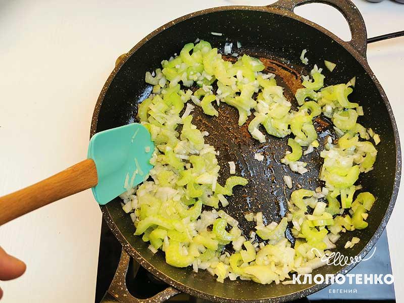 Клопотенко рассказал украинцам, как без мороки приготовить настоящую лазанью