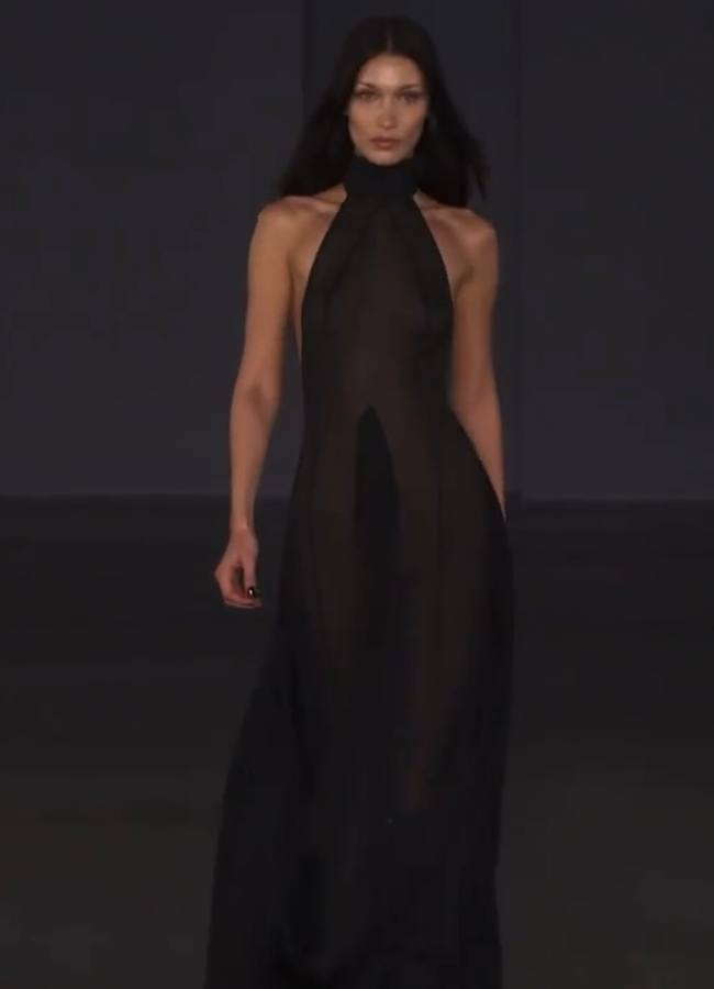 10 самых изысканных и огненных образов Беллы Хадид (фото)