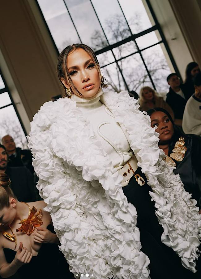 54-річна Дженніфер Лопес змінила імідж та підкорила всіх: ефектні фото