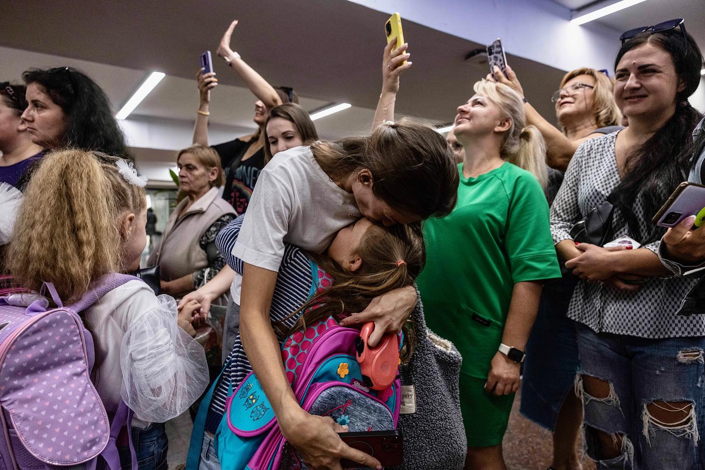 День знаний в условиях войны: как прошел Первый звонок в разных регионах Украины