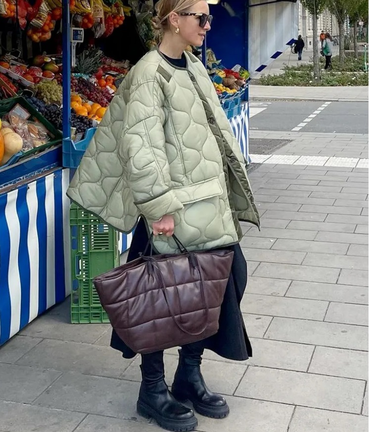 Яка модель жіночої куртки не виходить із моди: фото стильних образів на кожен день