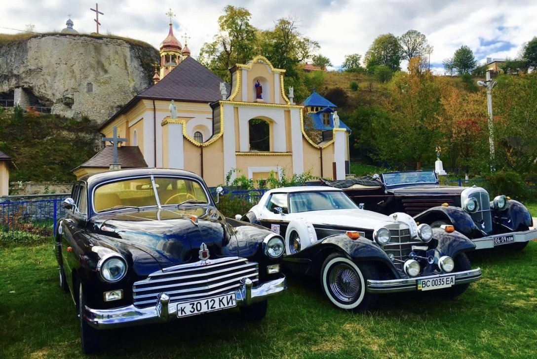 В Україні продали ретро-автомобіль за рекордну суму. Ось як він виглядає