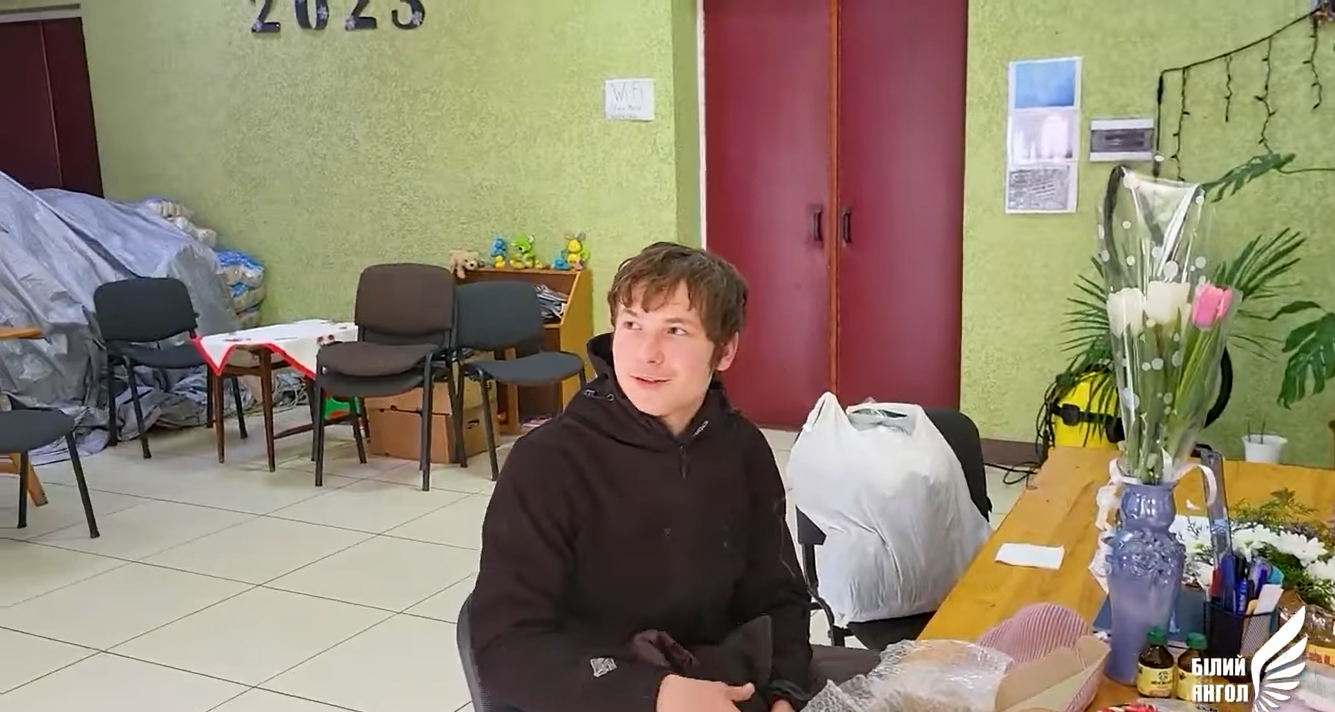 "Прилетает все ближе": подросток призвал эвакуировать его из Донецкой области несмотря на отказ родных