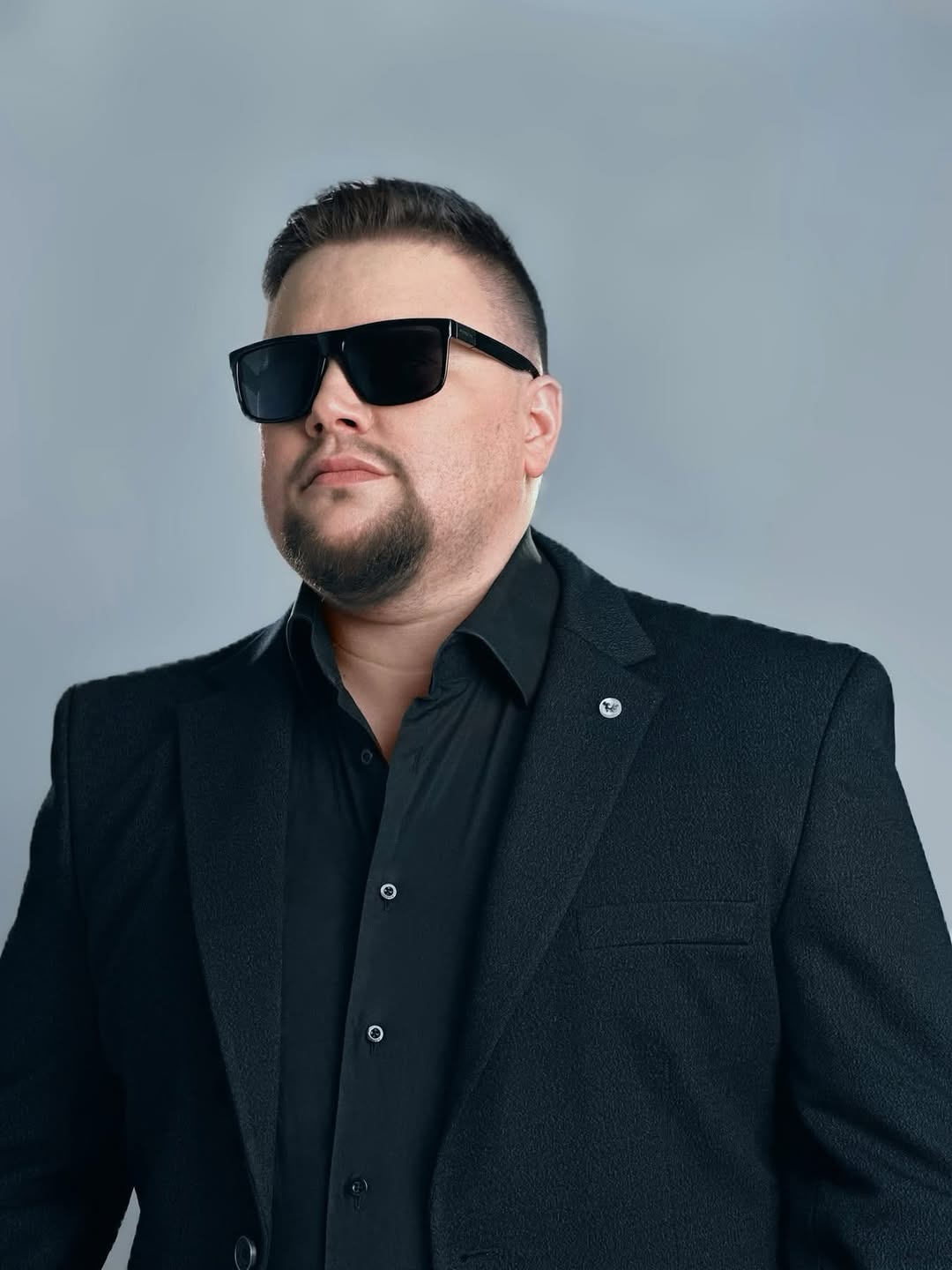 Як зараз живе переможець першого сезону "Голосу країни" Іван Ганзера