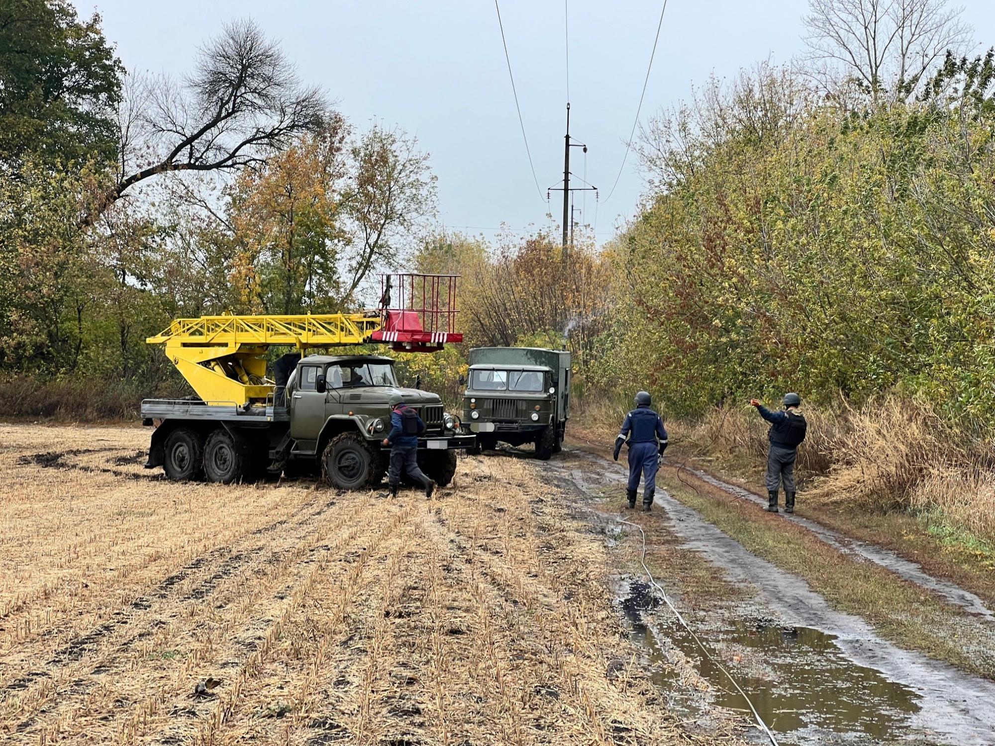 "Работаем там, где идут боевые действия": интервью с энергетиком о цене света во время войны