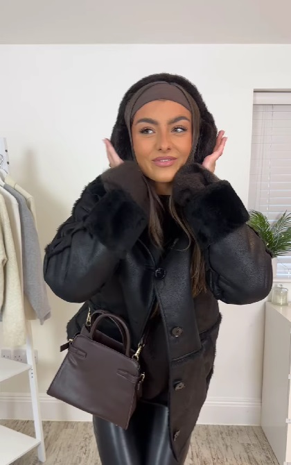 Коротка дублянка, пальто і шуба: блогерка показала, як стилізувати верхній одяг зимою 2025