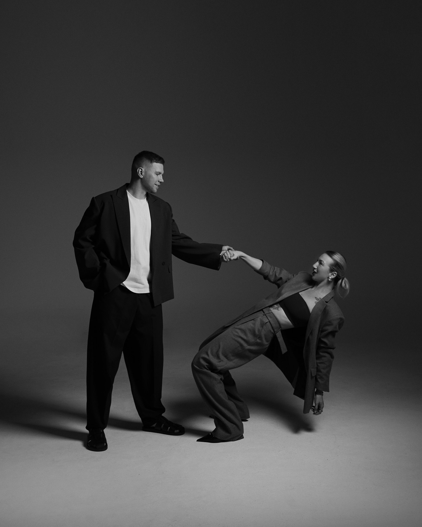 Блогерка Пренткович здивувала сталевим пресом на 5 місяці вагітності (фото)