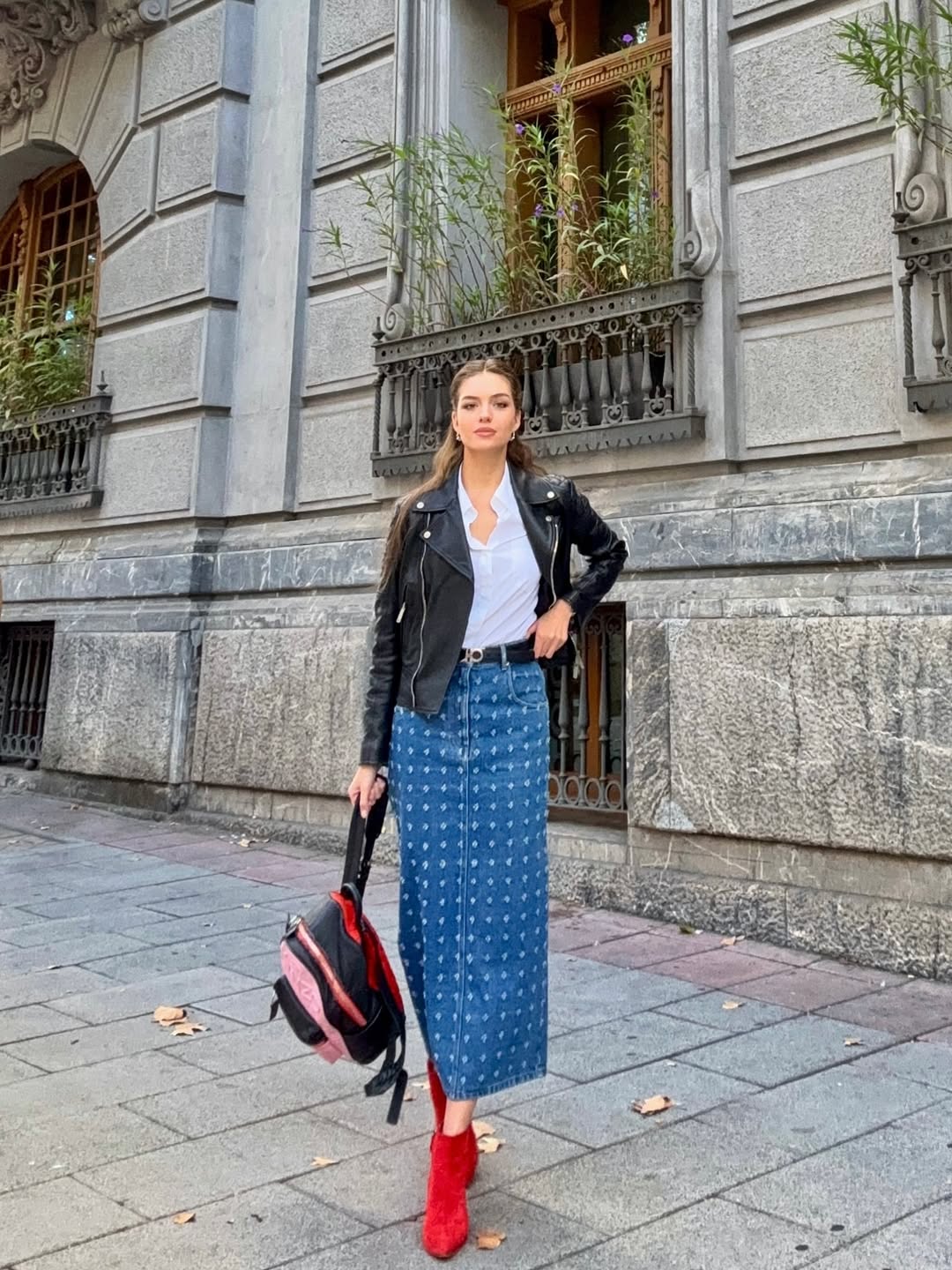 Яскраві деталі та елегантність: 3 модні луки колишньої Комарова, які варто повторити