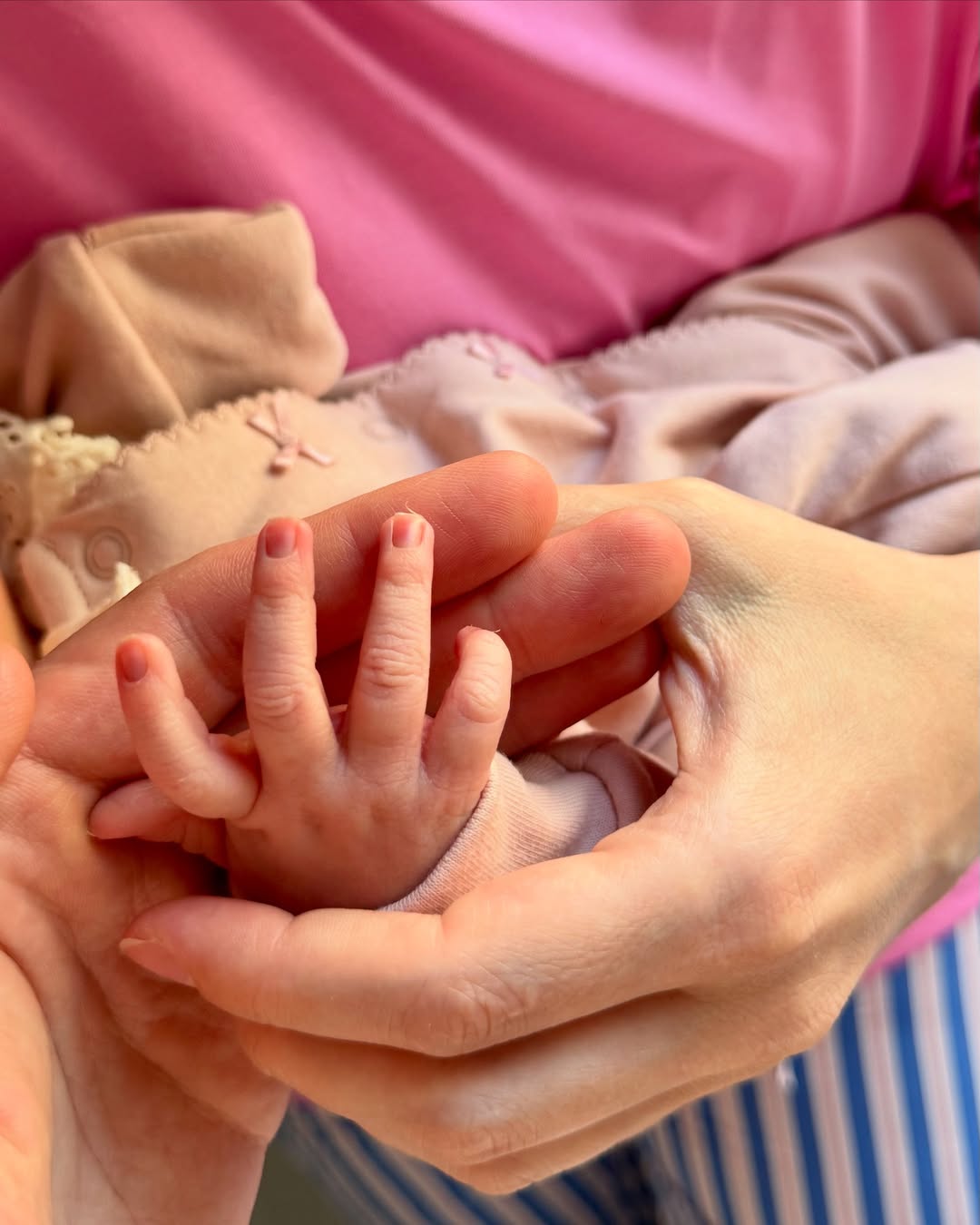 Известный украинский ведущий в третий раз стал отцом: первые фото и имя новорожденной дочери