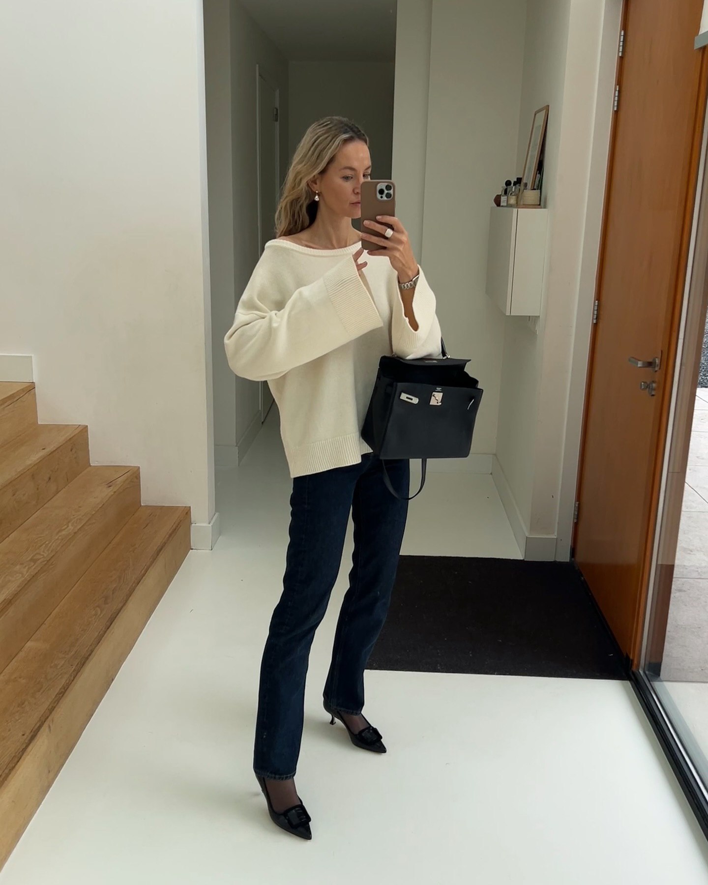 Как носить джинсы скинни в 2025 году: модные блогеры показали тренды